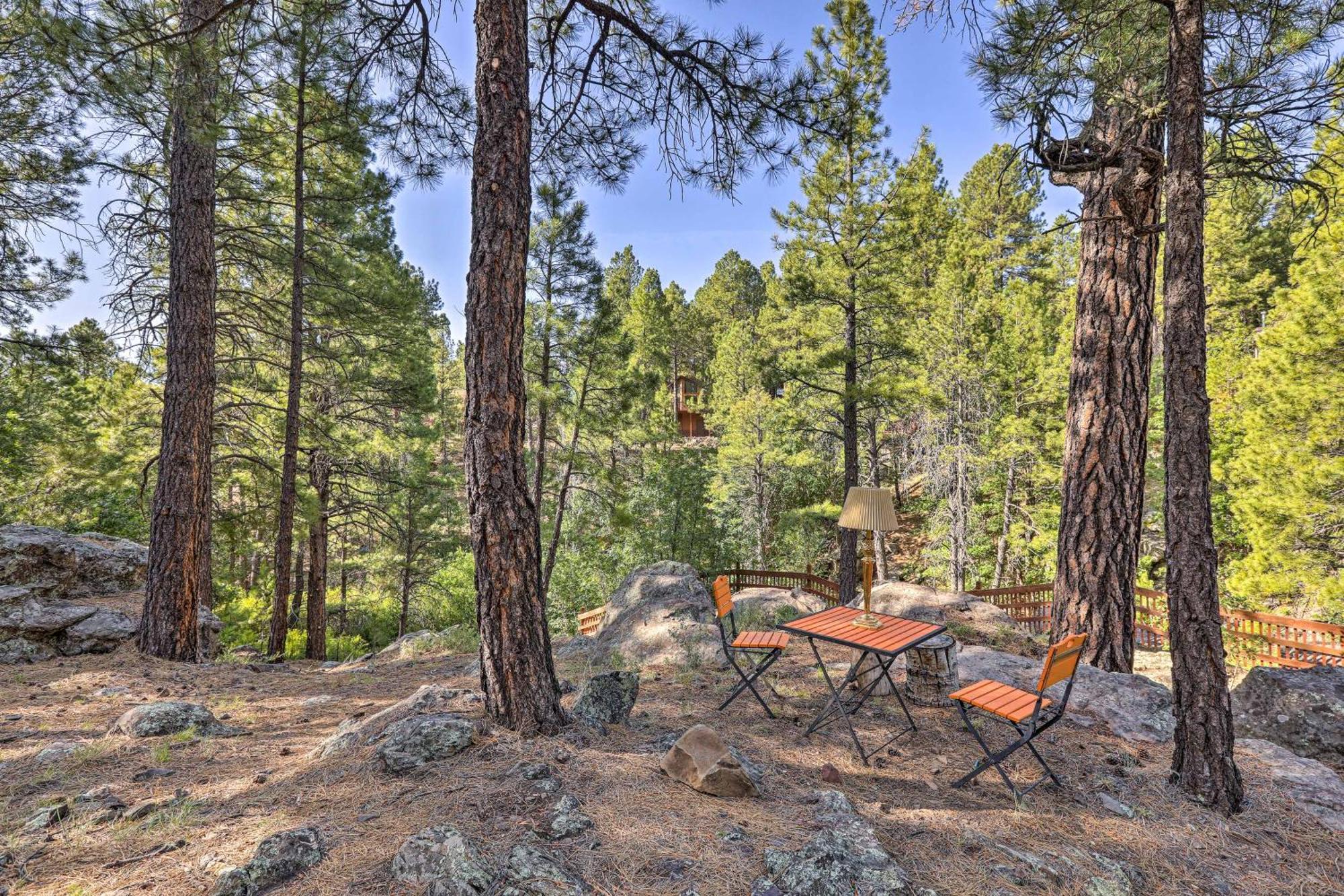 Woodsy Flagstaff Hideaway With Deck And Sunroom! Mountainaire Exterior foto